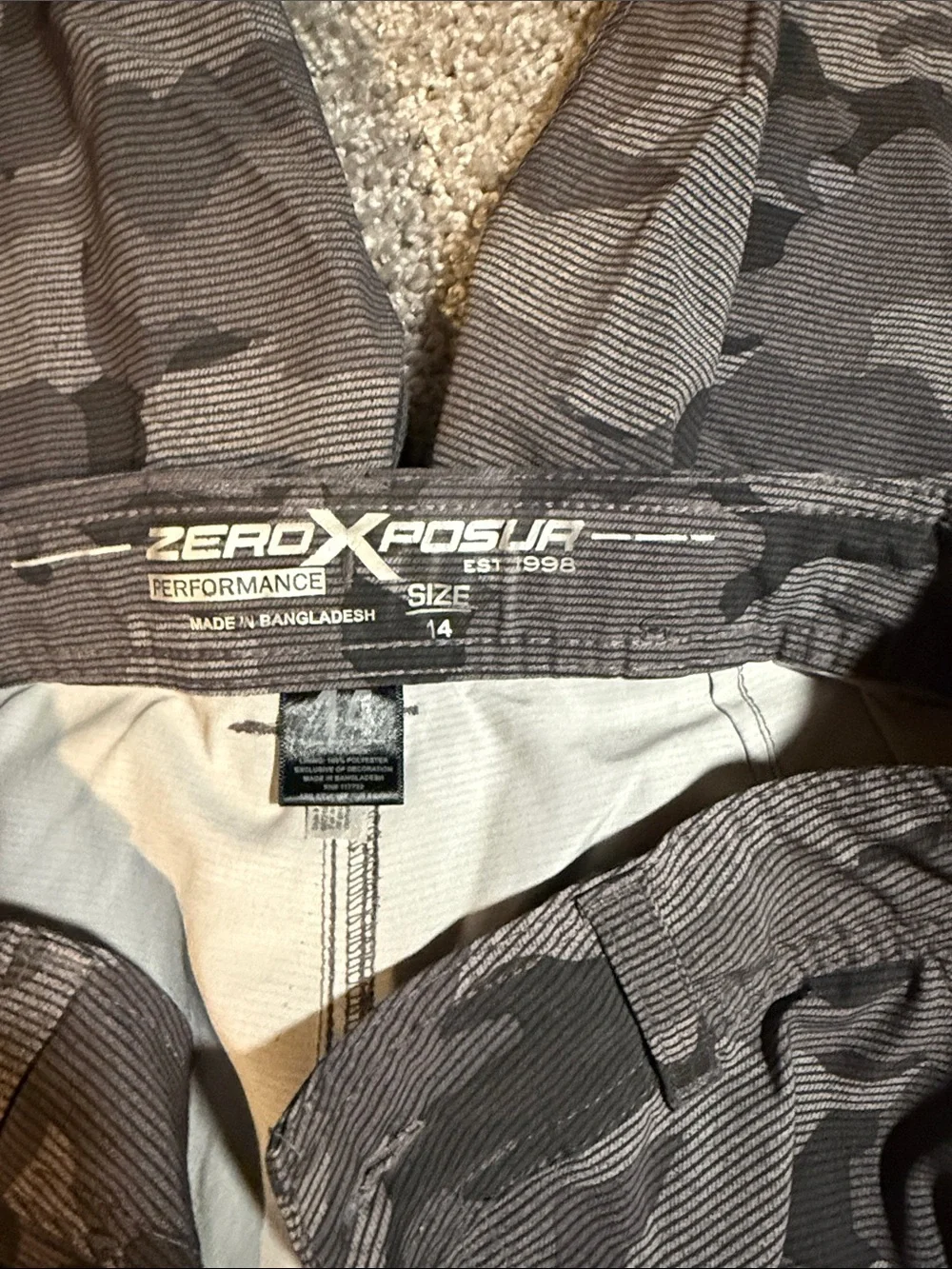 Men's Gray Camo Performance Golf Shorts